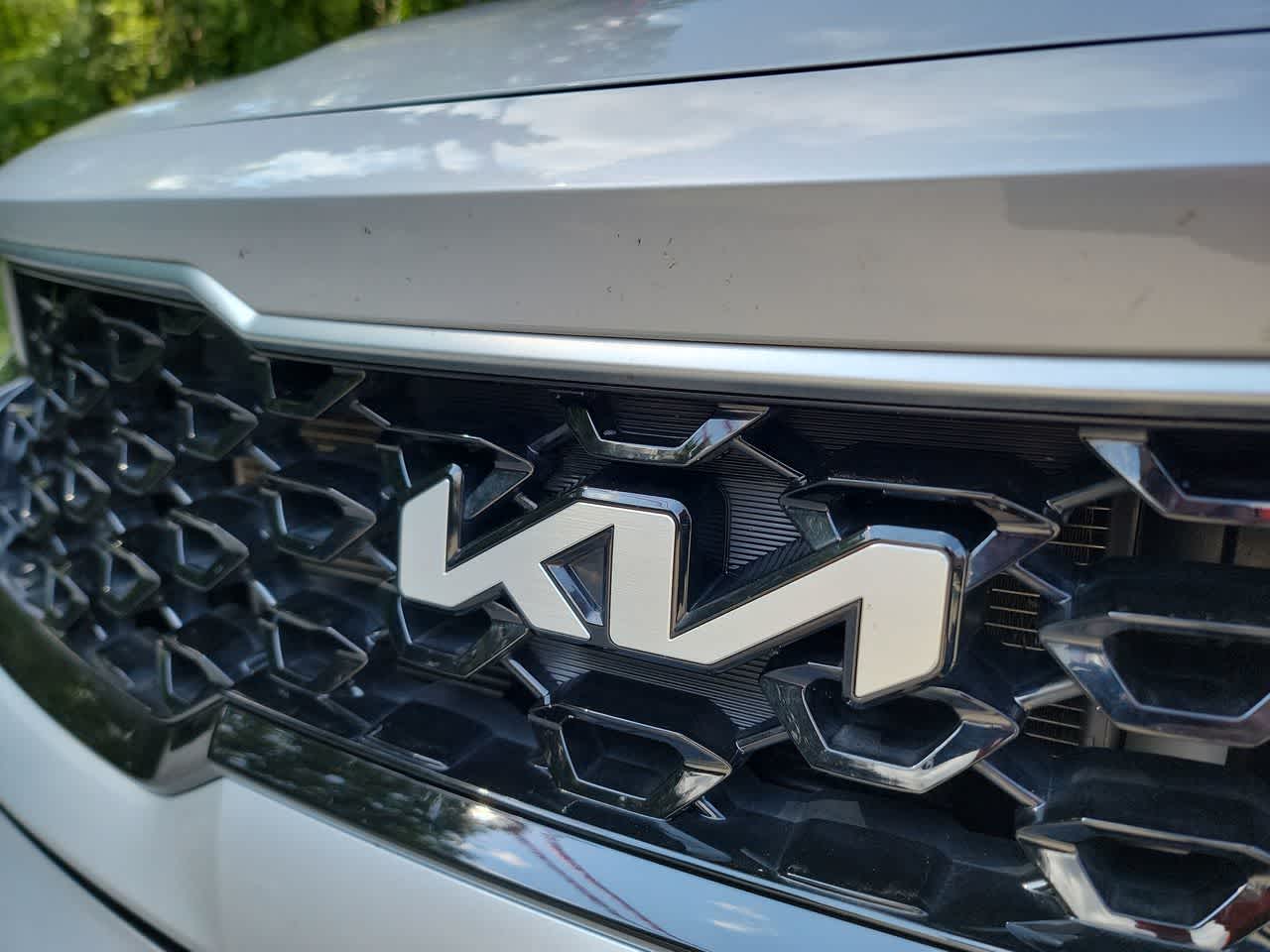 used 2023 Kia Sorento Hybrid car, priced at $33,943