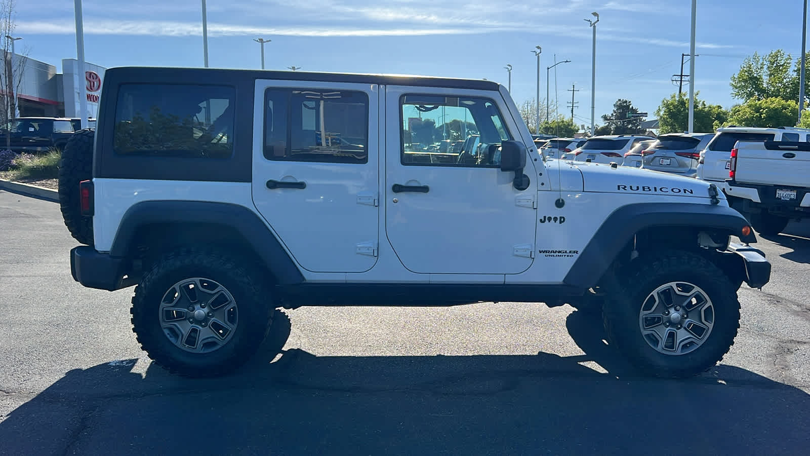 used 2014 Jeep Wrangler Unlimited car, priced at $19,995