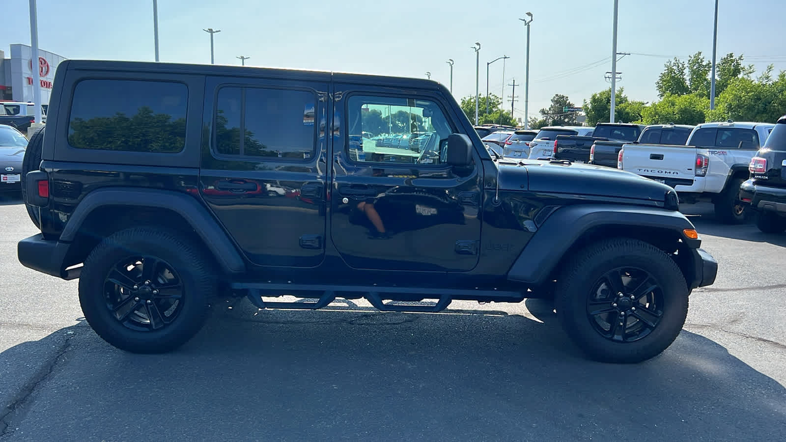 used 2019 Jeep Wrangler Unlimited car, priced at $26,995