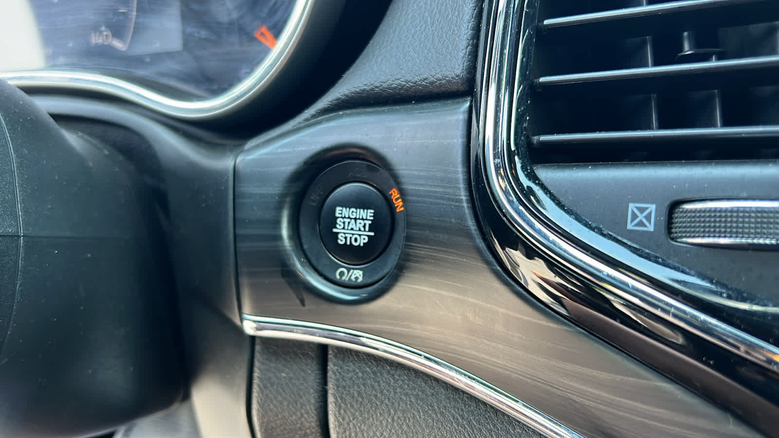 used 2019 Jeep Grand Cherokee car, priced at $20,995