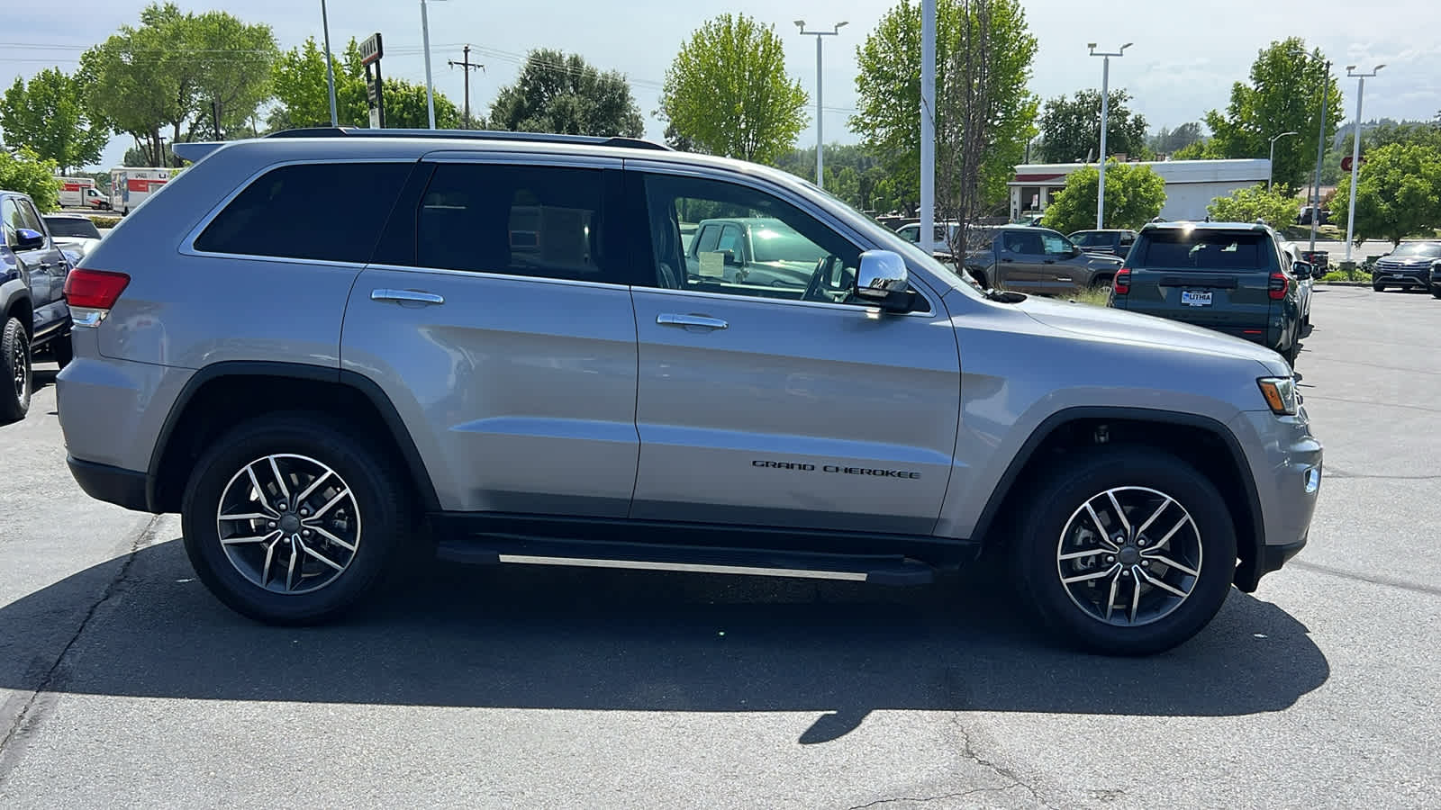 used 2019 Jeep Grand Cherokee car, priced at $20,995
