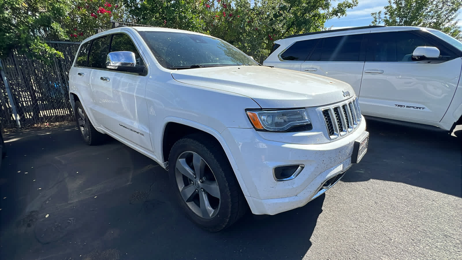 used 2016 Jeep Grand Cherokee car, priced at $15,995