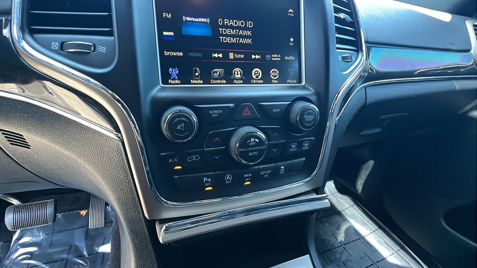 used 2016 Jeep Grand Cherokee car, priced at $14,495