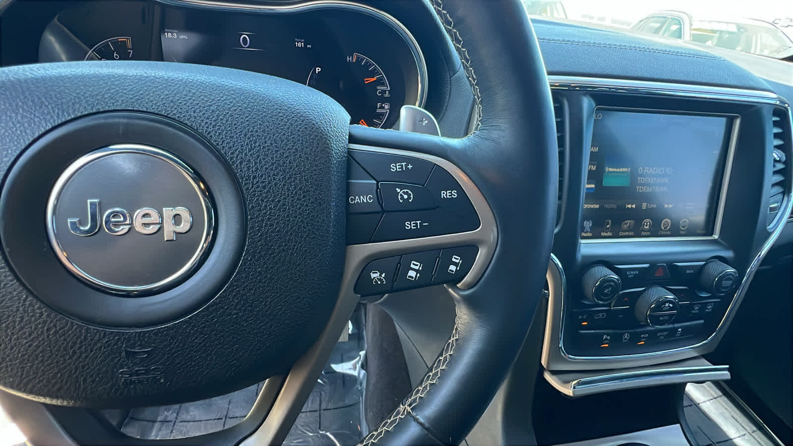 used 2016 Jeep Grand Cherokee car, priced at $14,495