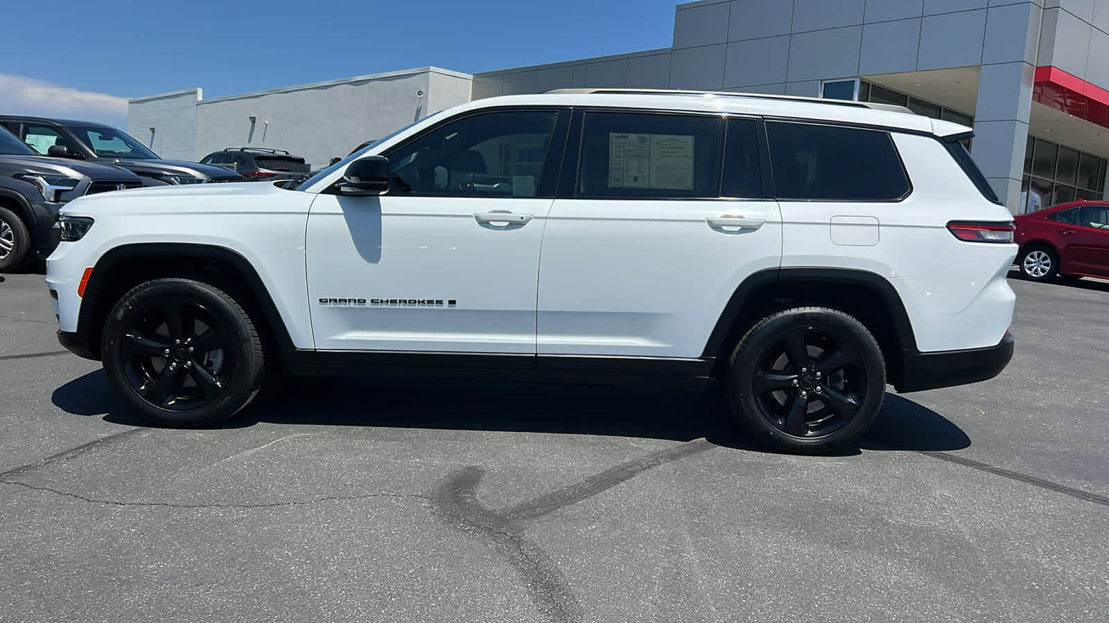 used 2021 Jeep Grand Cherokee L car, priced at $27,995