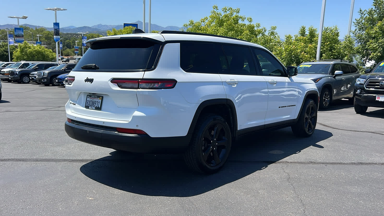 used 2021 Jeep Grand Cherokee L car, priced at $27,995