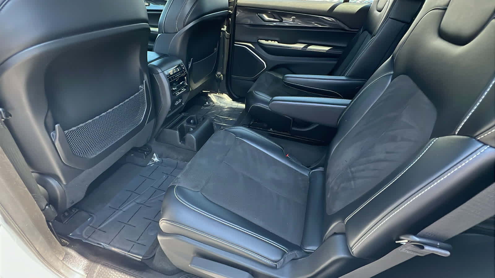 used 2021 Jeep Grand Cherokee L car, priced at $27,995