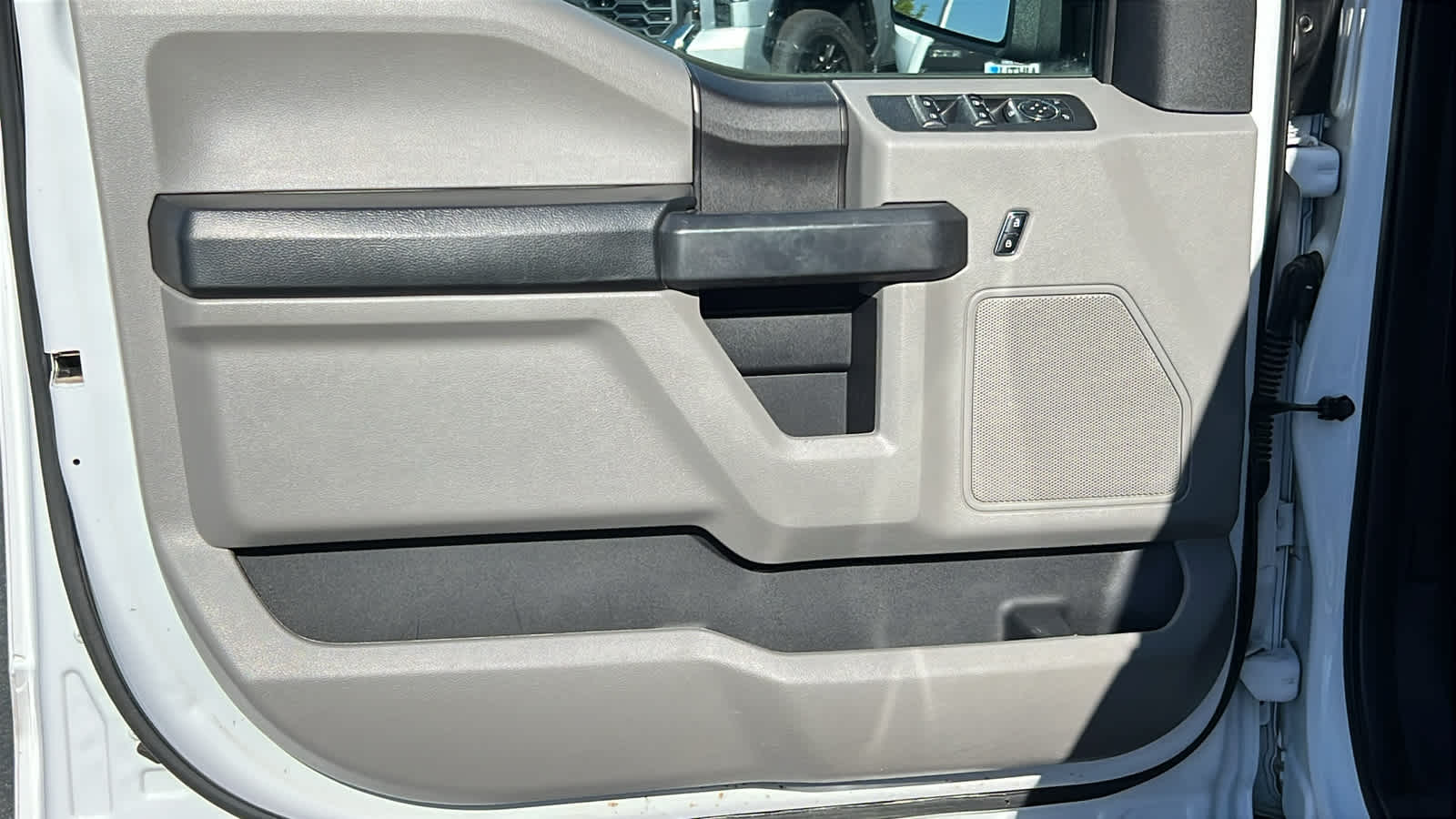 used 2019 Ford F-150 car, priced at $23,998