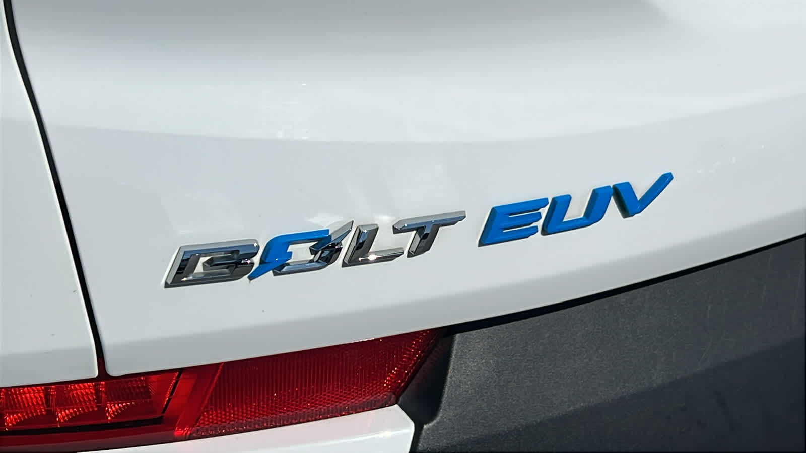 used 2022 Chevrolet Bolt EUV car, priced at $18,995