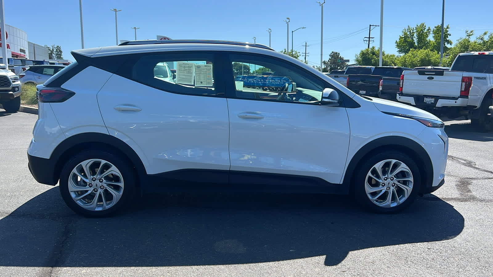 used 2022 Chevrolet Bolt EUV car, priced at $18,995