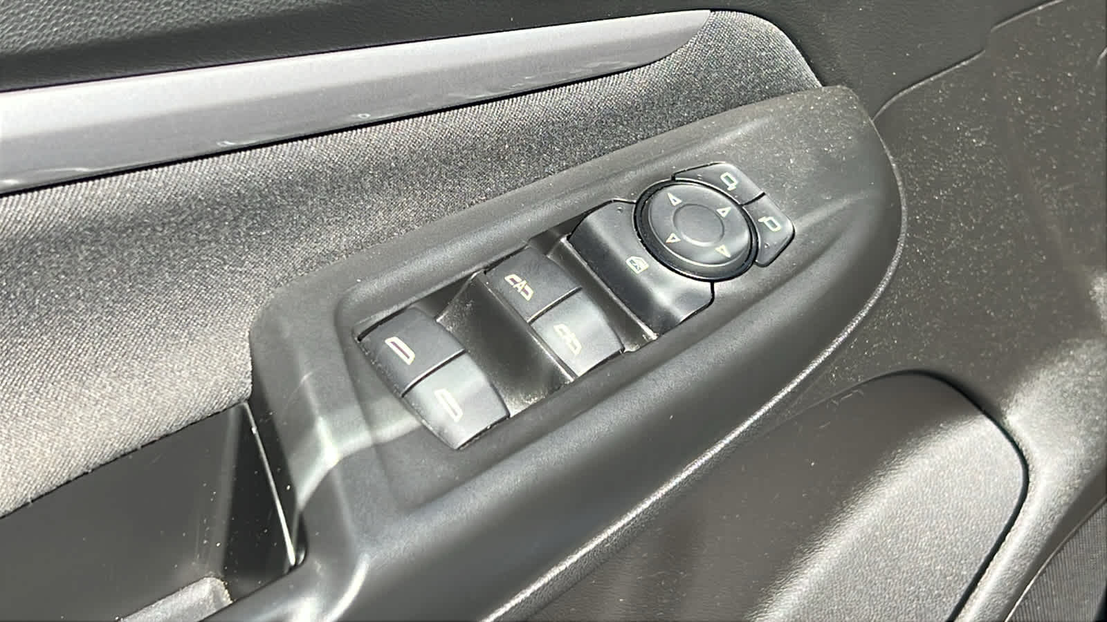 used 2022 Chevrolet Bolt EUV car, priced at $18,995