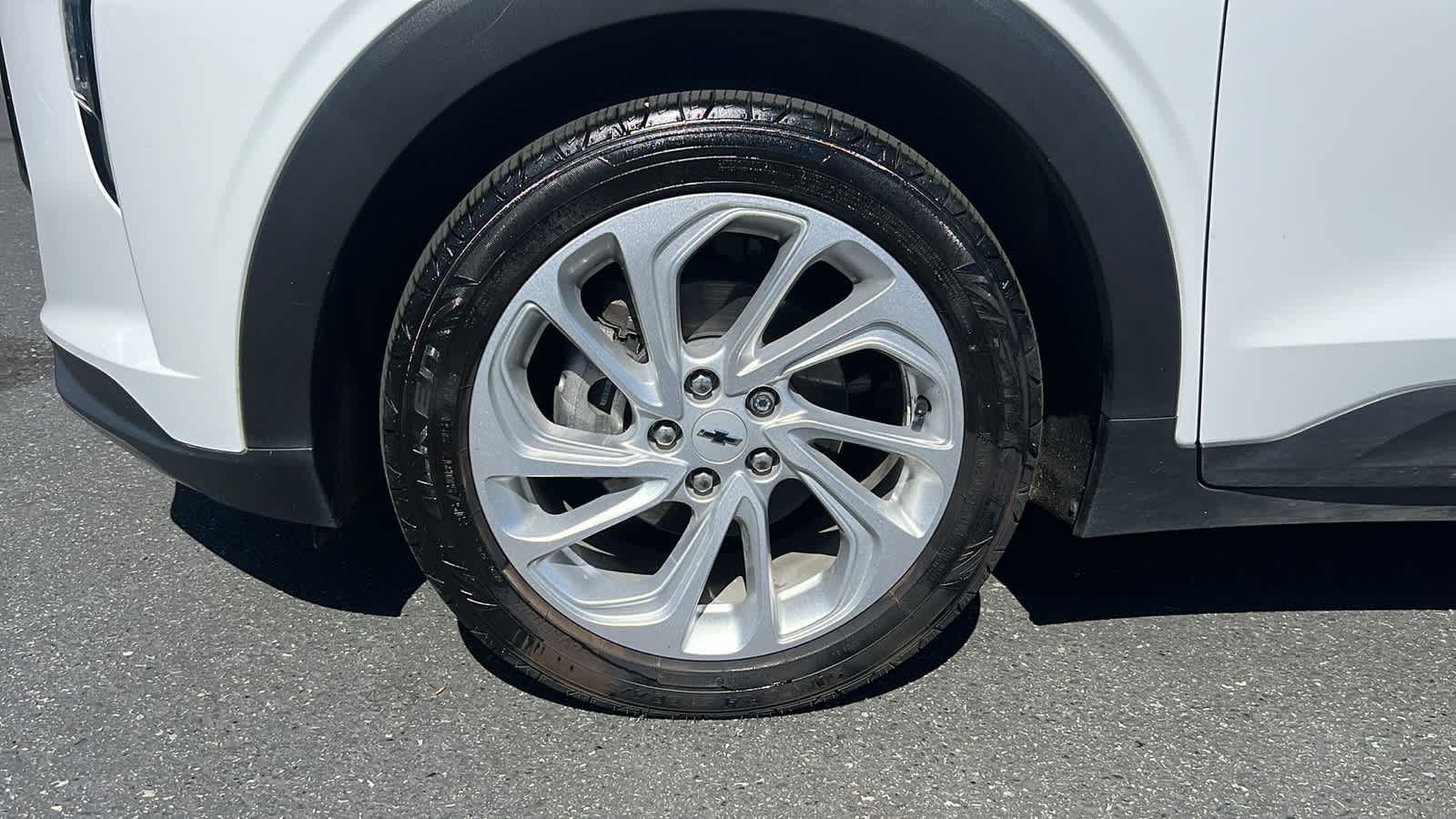 used 2022 Chevrolet Bolt EUV car, priced at $18,995