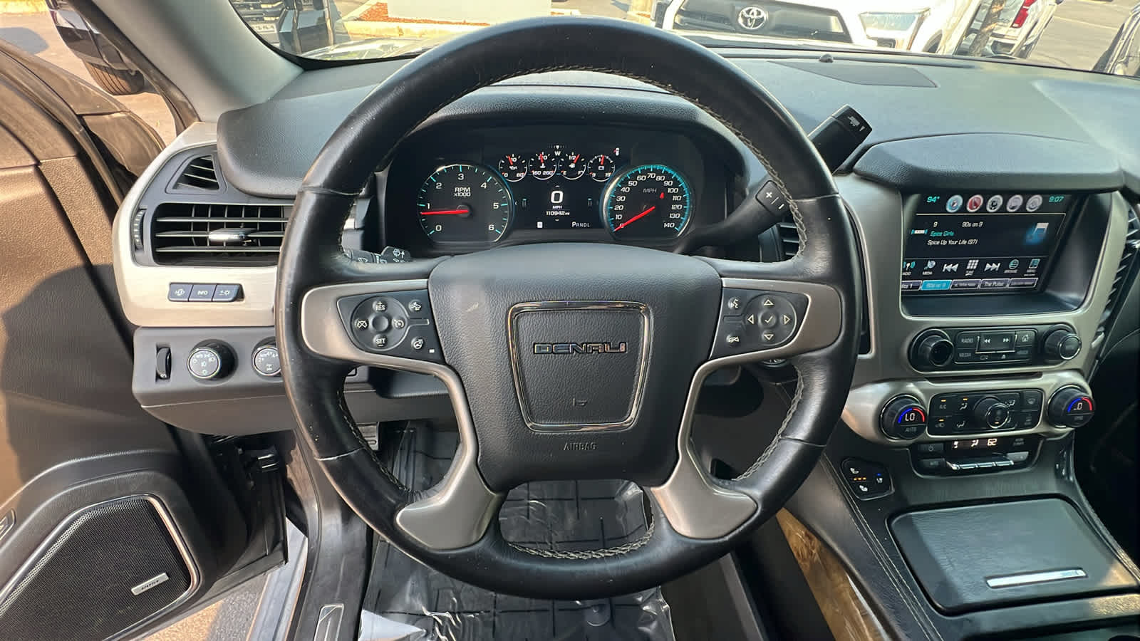 used 2017 GMC Yukon car, priced at $26,995