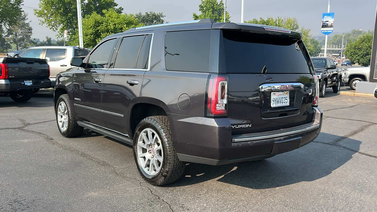 used 2017 GMC Yukon car, priced at $26,995