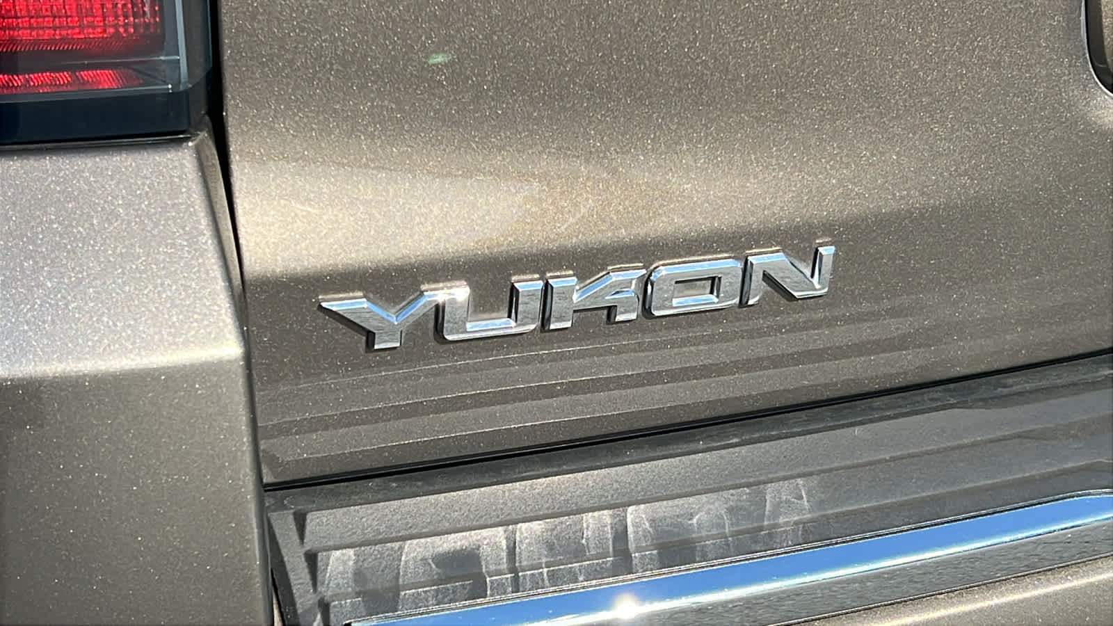 used 2016 GMC Yukon car, priced at $22,995
