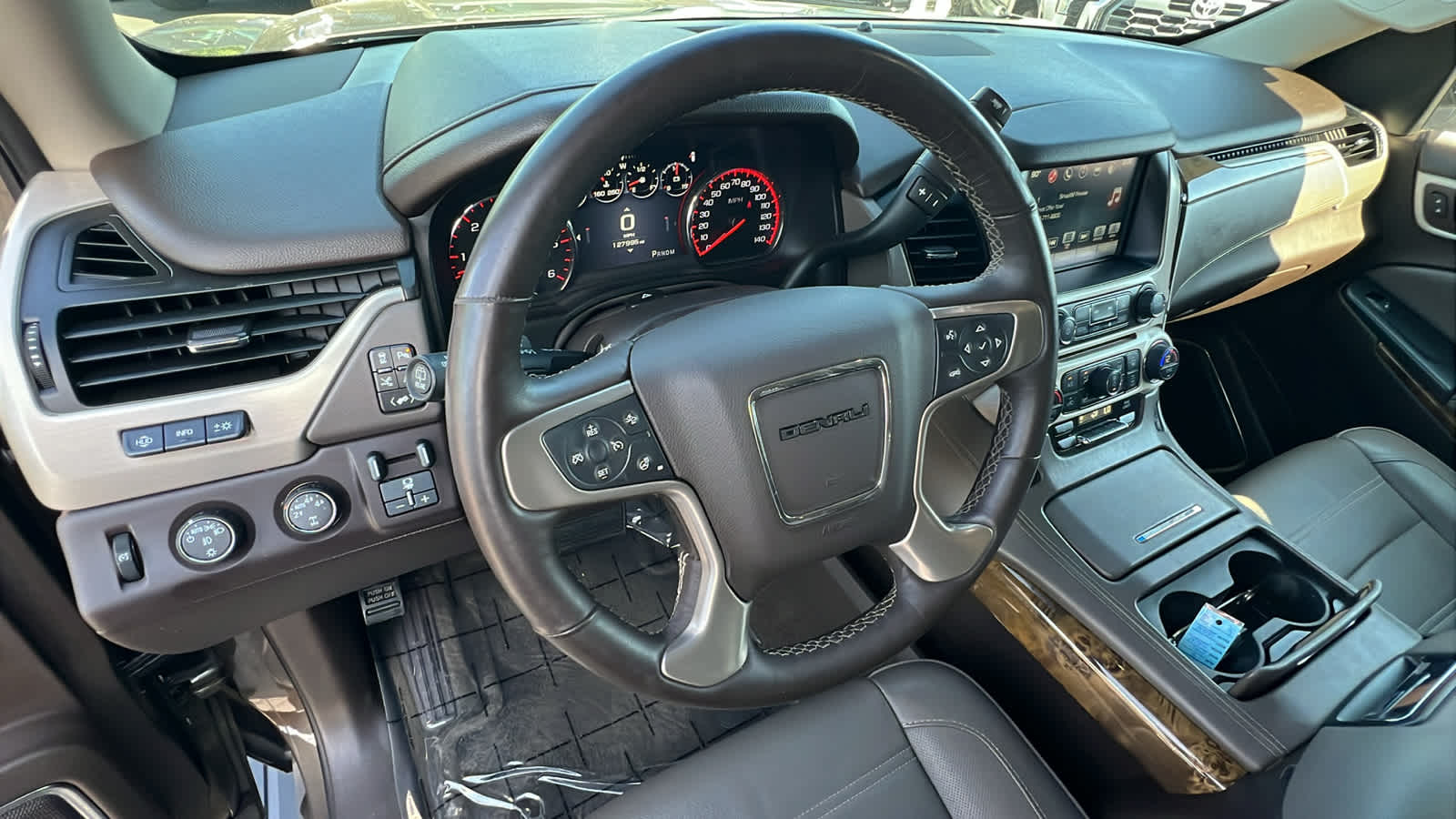 used 2016 GMC Yukon car, priced at $22,995