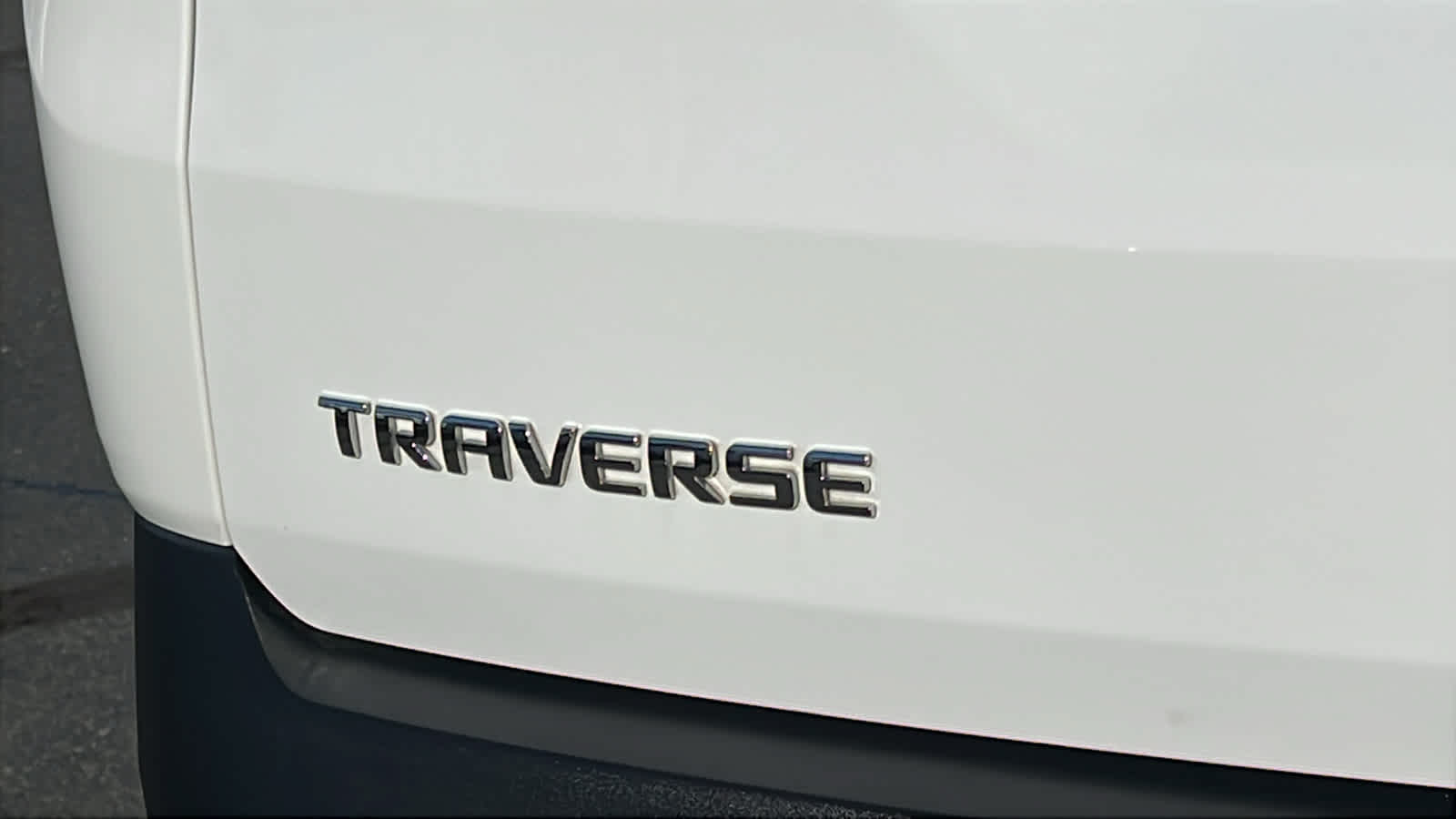 used 2020 Chevrolet Traverse car, priced at $19,495