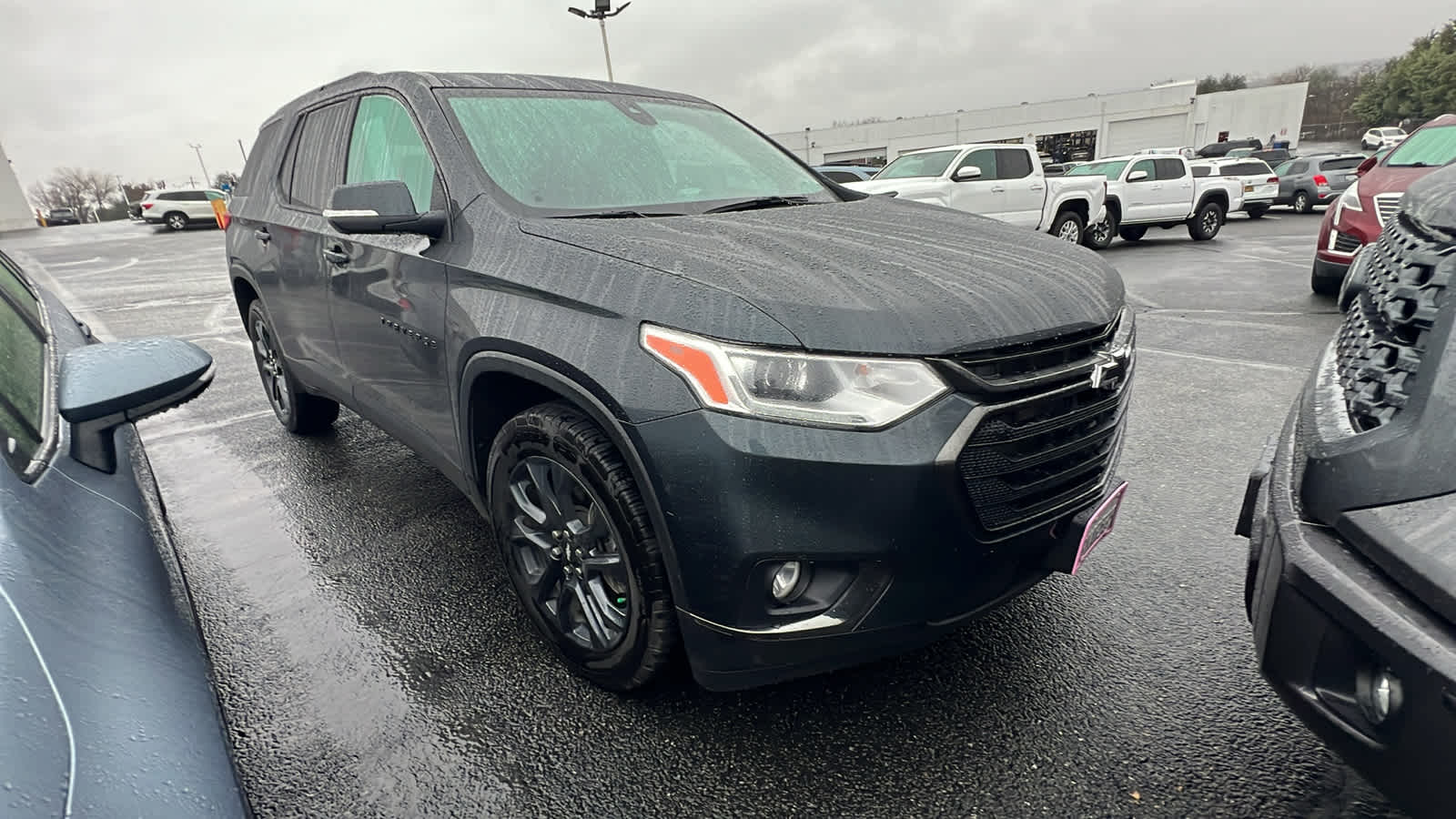 used 2021 Chevrolet Traverse car, priced at $27,995