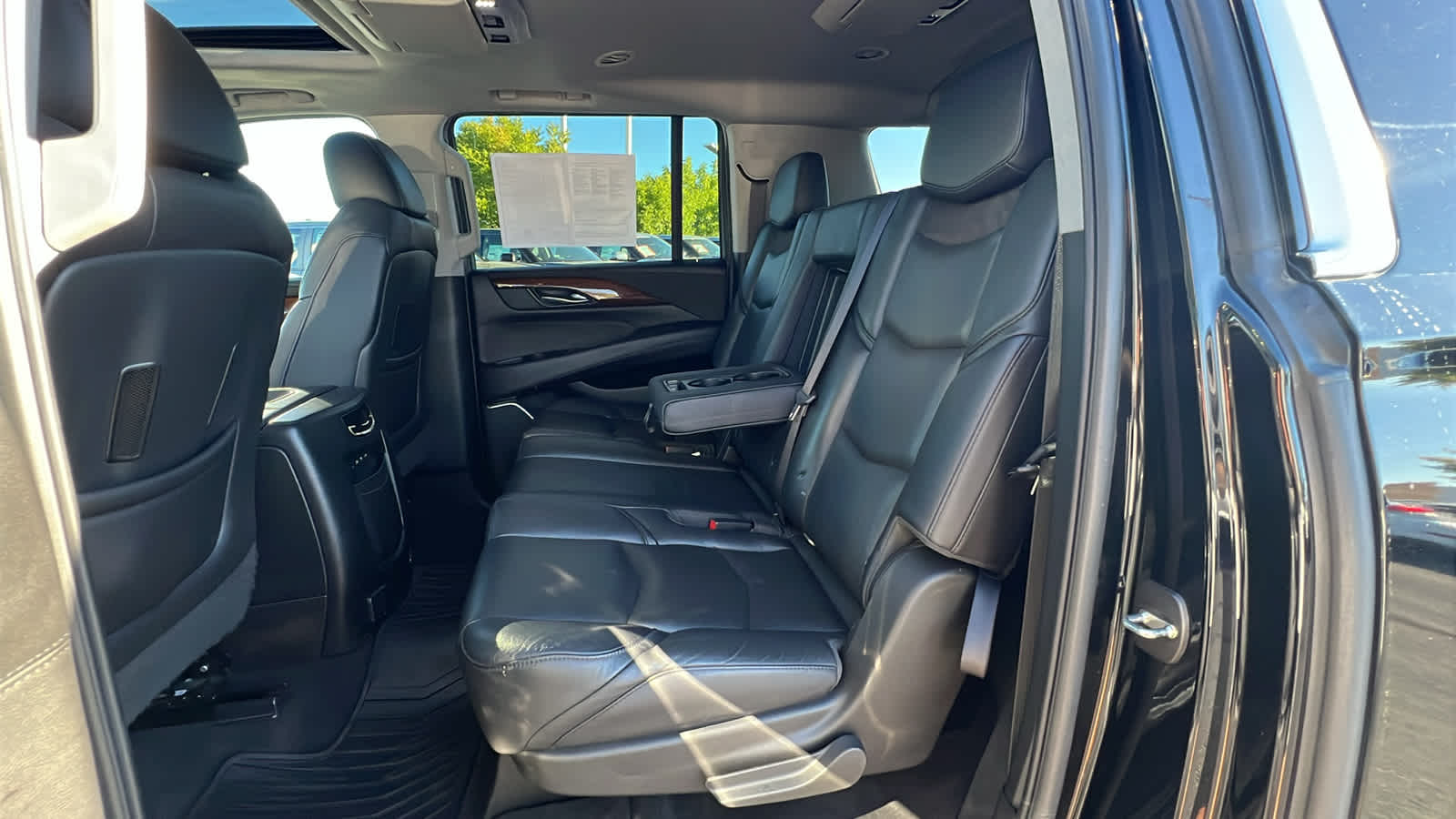 used 2018 Cadillac Escalade ESV car, priced at $33,995