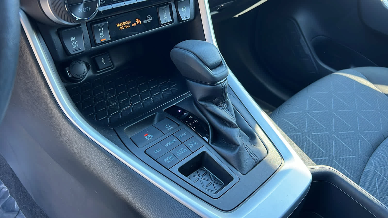 used 2022 Toyota RAV4 car, priced at $31,995