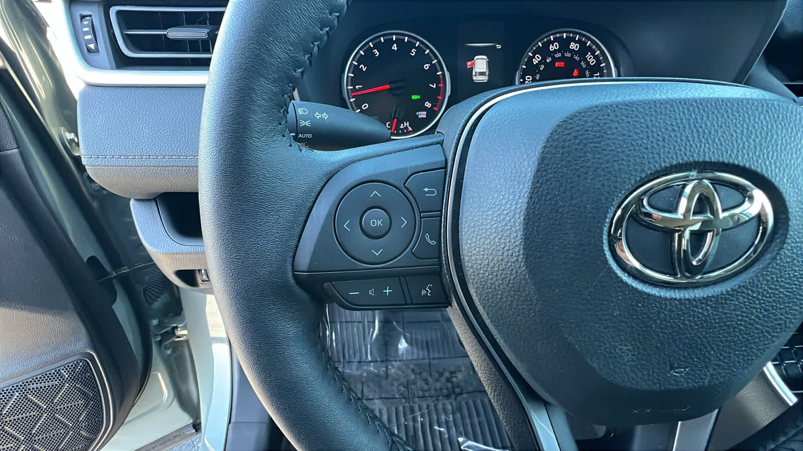 used 2022 Toyota RAV4 car, priced at $31,995