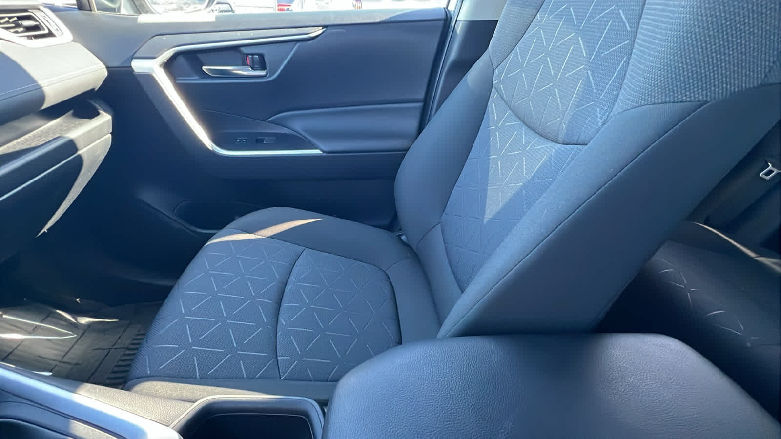 used 2022 Toyota RAV4 car, priced at $31,995