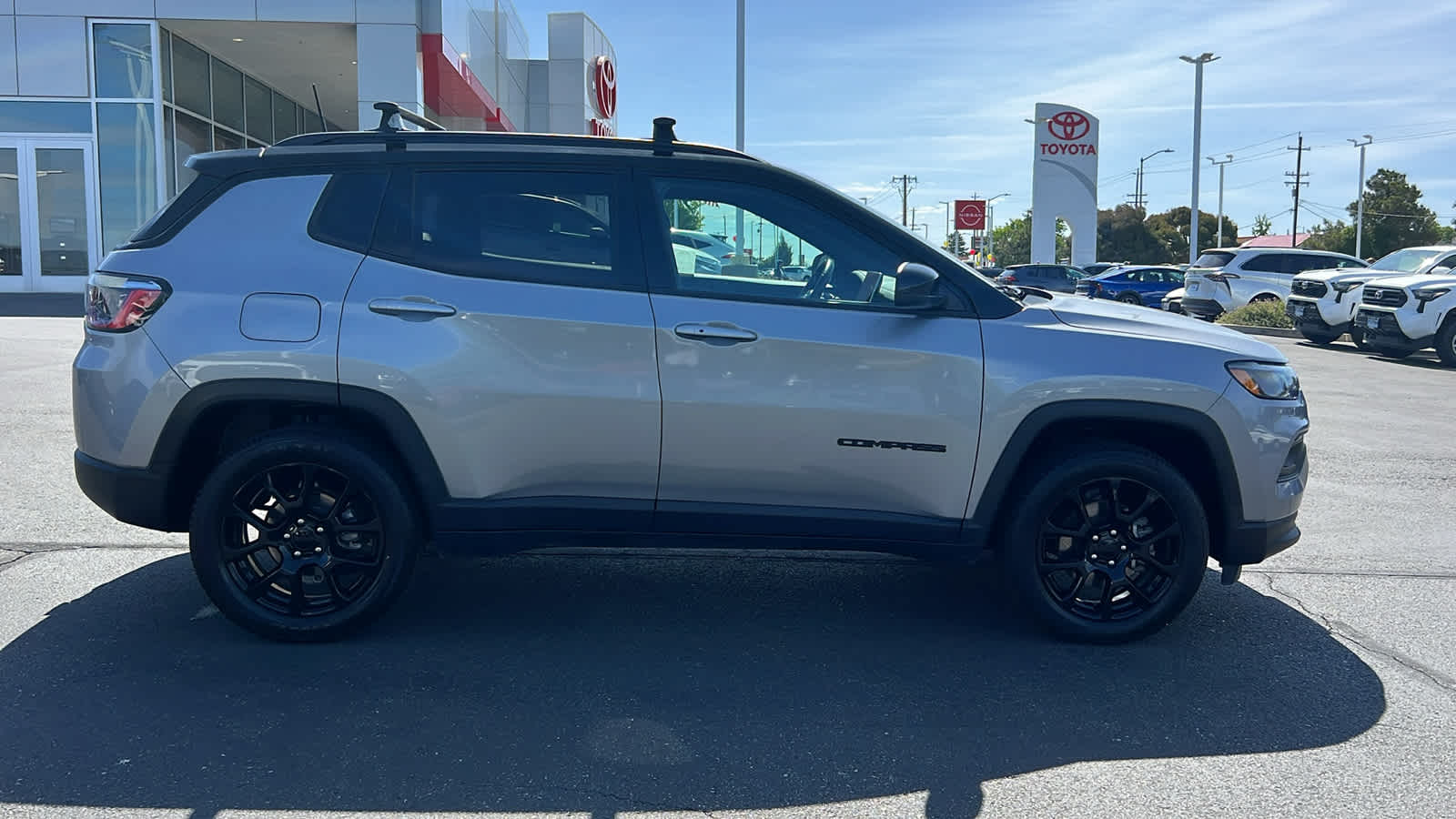 used 2022 Jeep Compass car, priced at $23,495