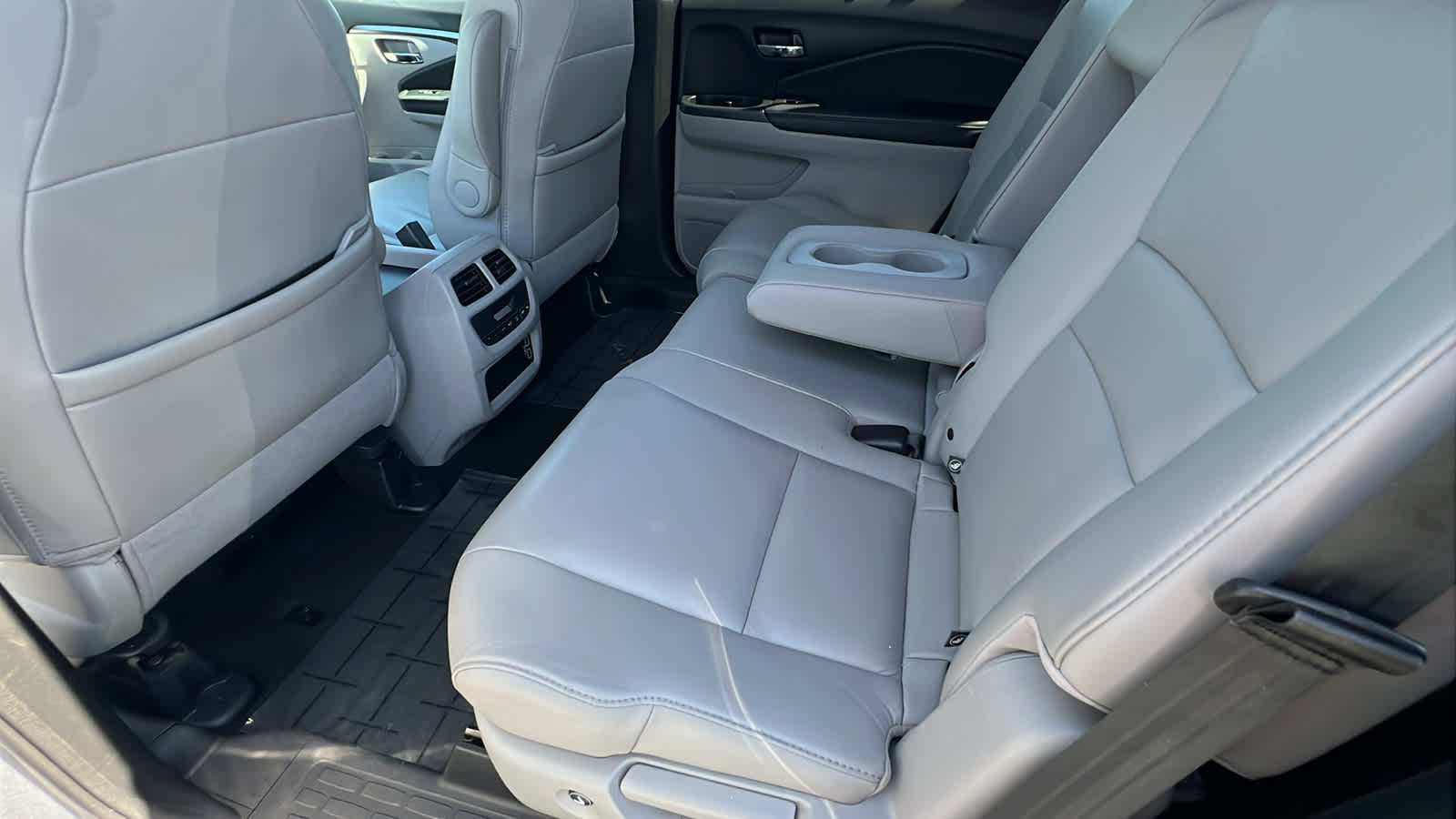 used 2021 Honda Pilot car, priced at $28,495