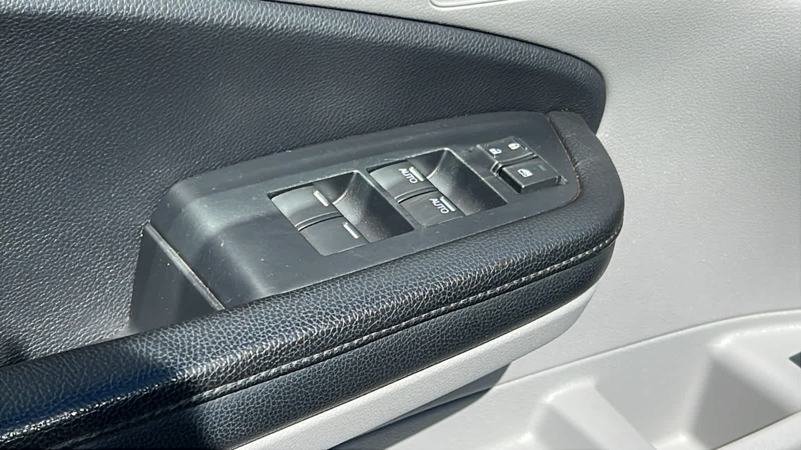 used 2021 Honda Pilot car, priced at $28,495