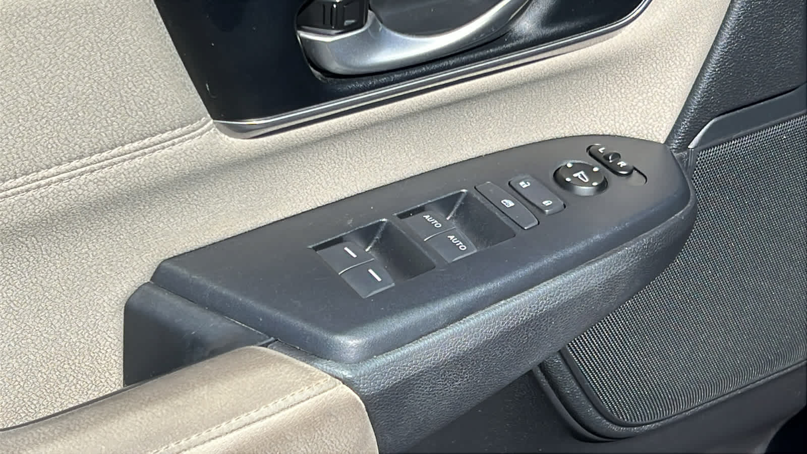 used 2020 Honda CR-V car, priced at $25,495