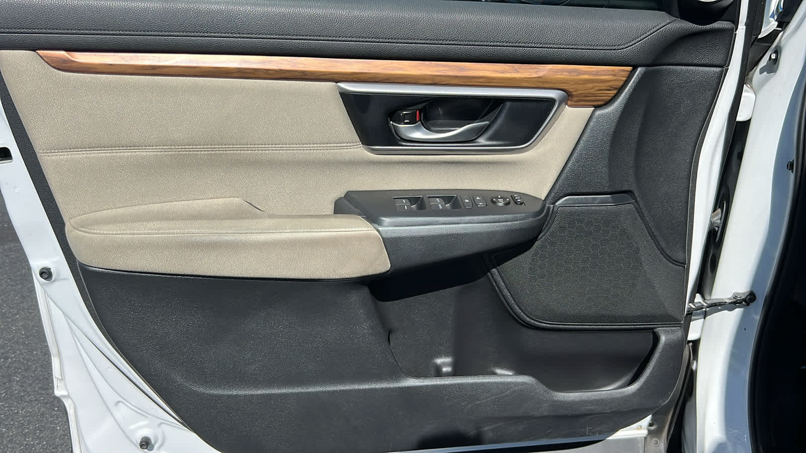 used 2020 Honda CR-V car, priced at $25,495