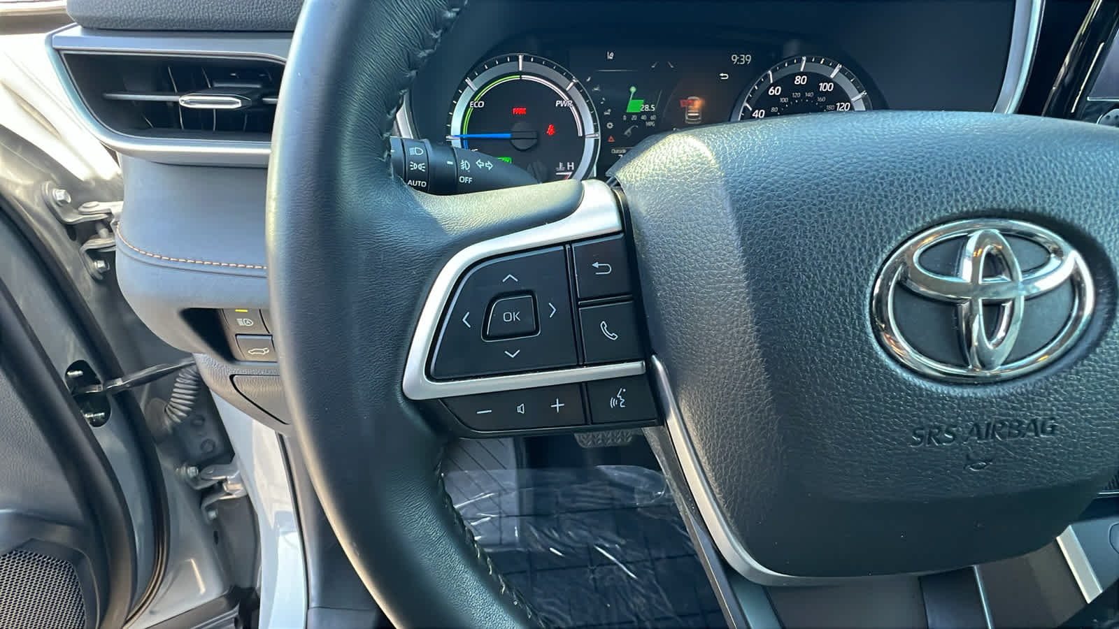 used 2023 Toyota Highlander car, priced at $43,995