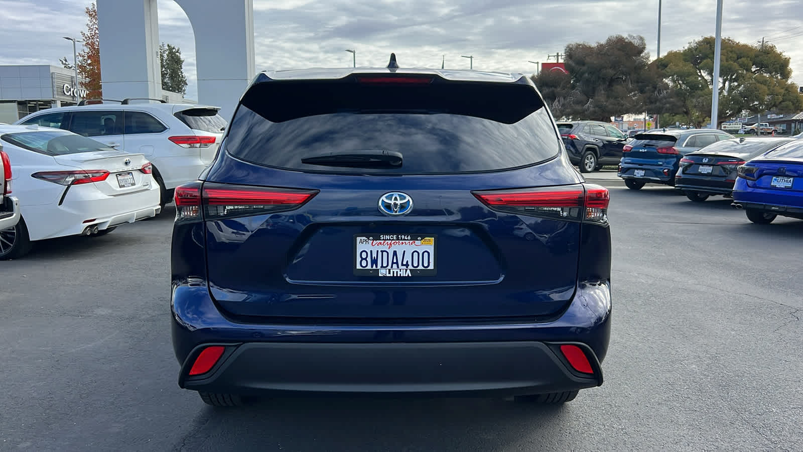 used 2021 Toyota Highlander car, priced at $30,995