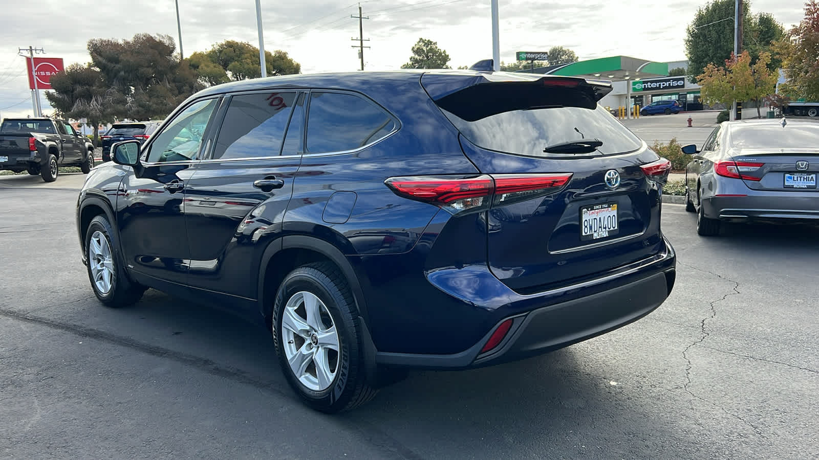 used 2021 Toyota Highlander car, priced at $30,995