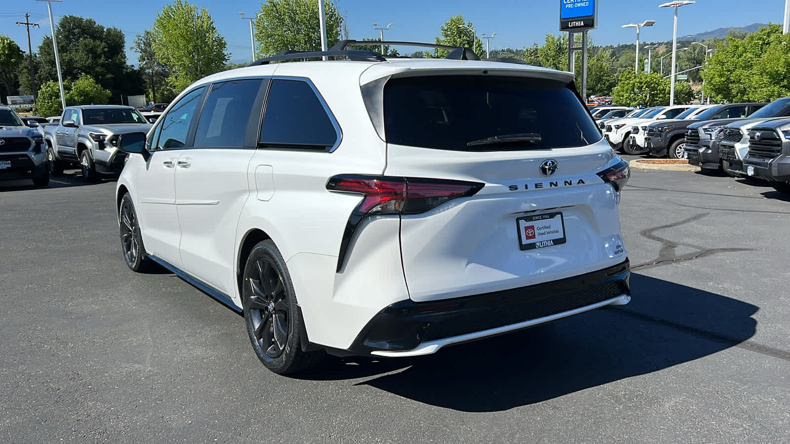 used 2023 Toyota Sienna car, priced at $46,495
