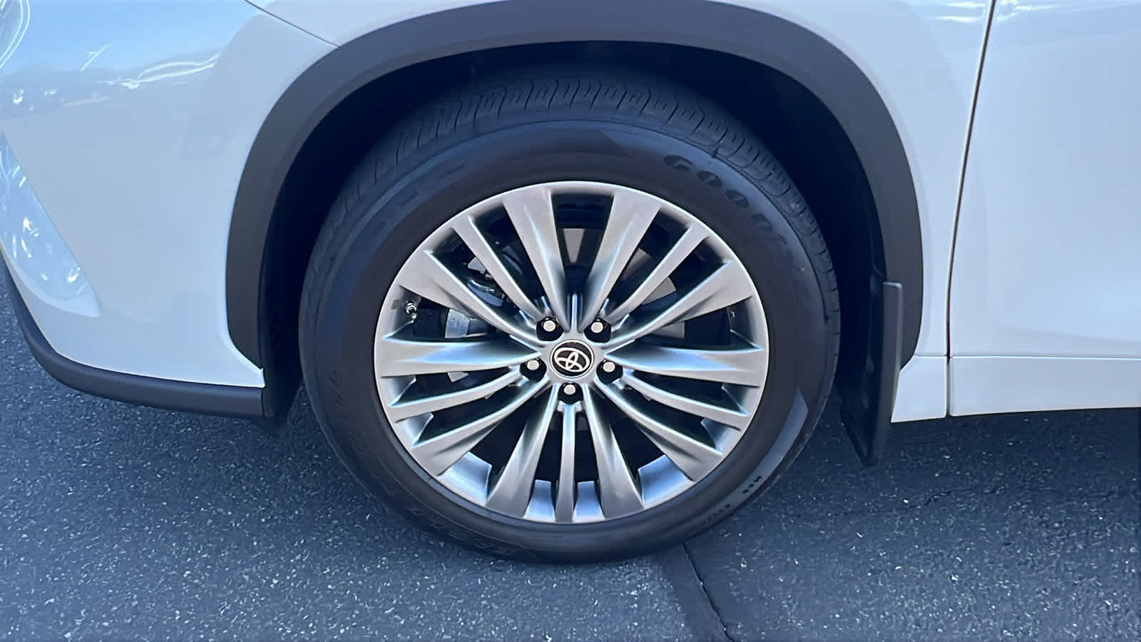 used 2021 Toyota Highlander car, priced at $44,995