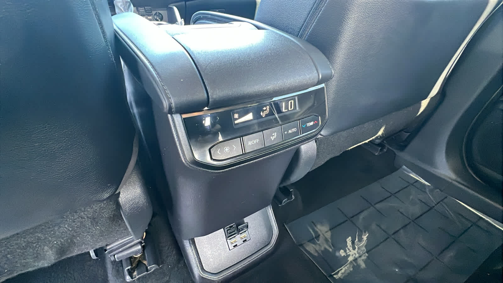used 2021 Toyota Highlander car, priced at $36,995