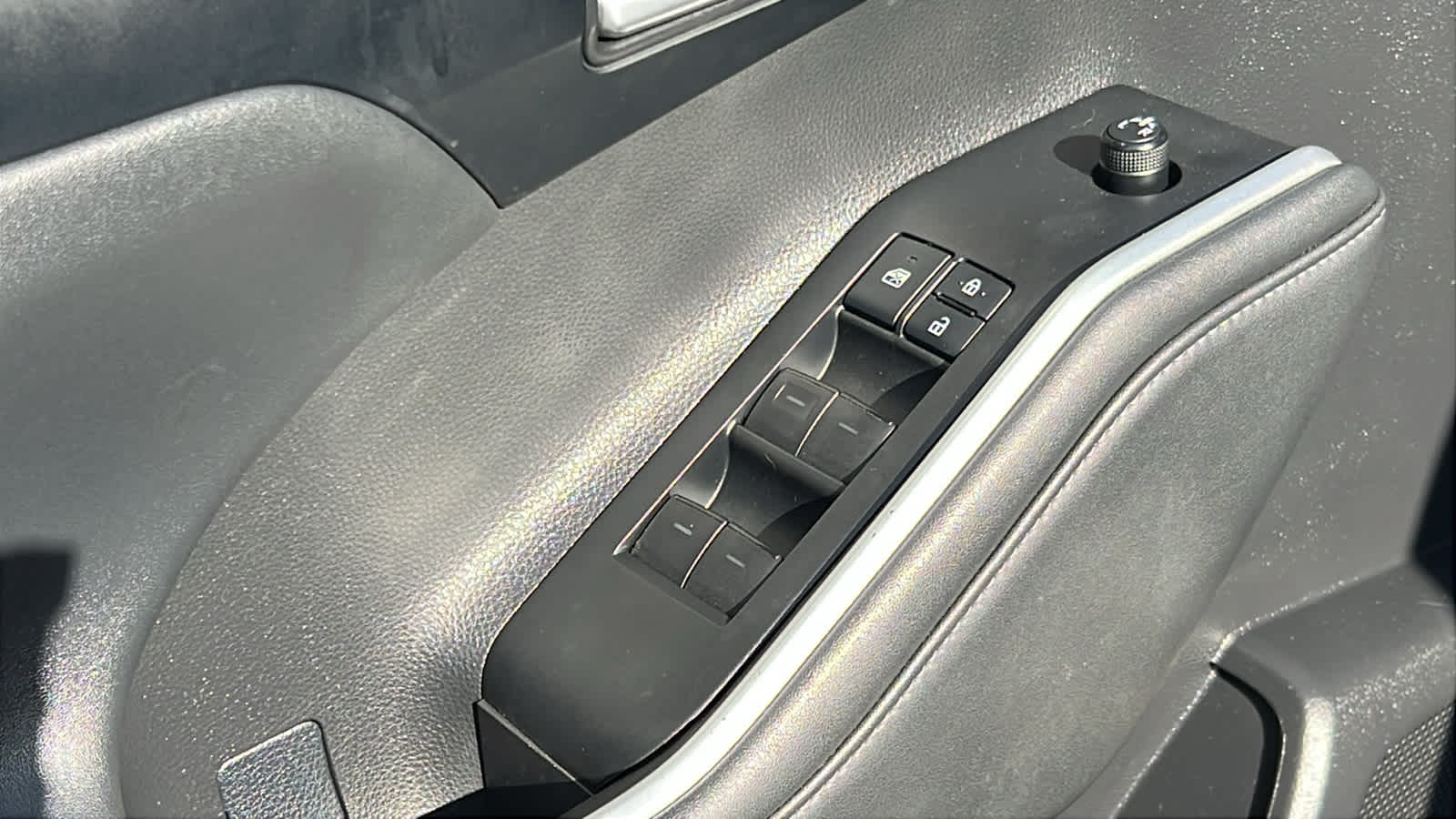 used 2021 Toyota Highlander car, priced at $36,995