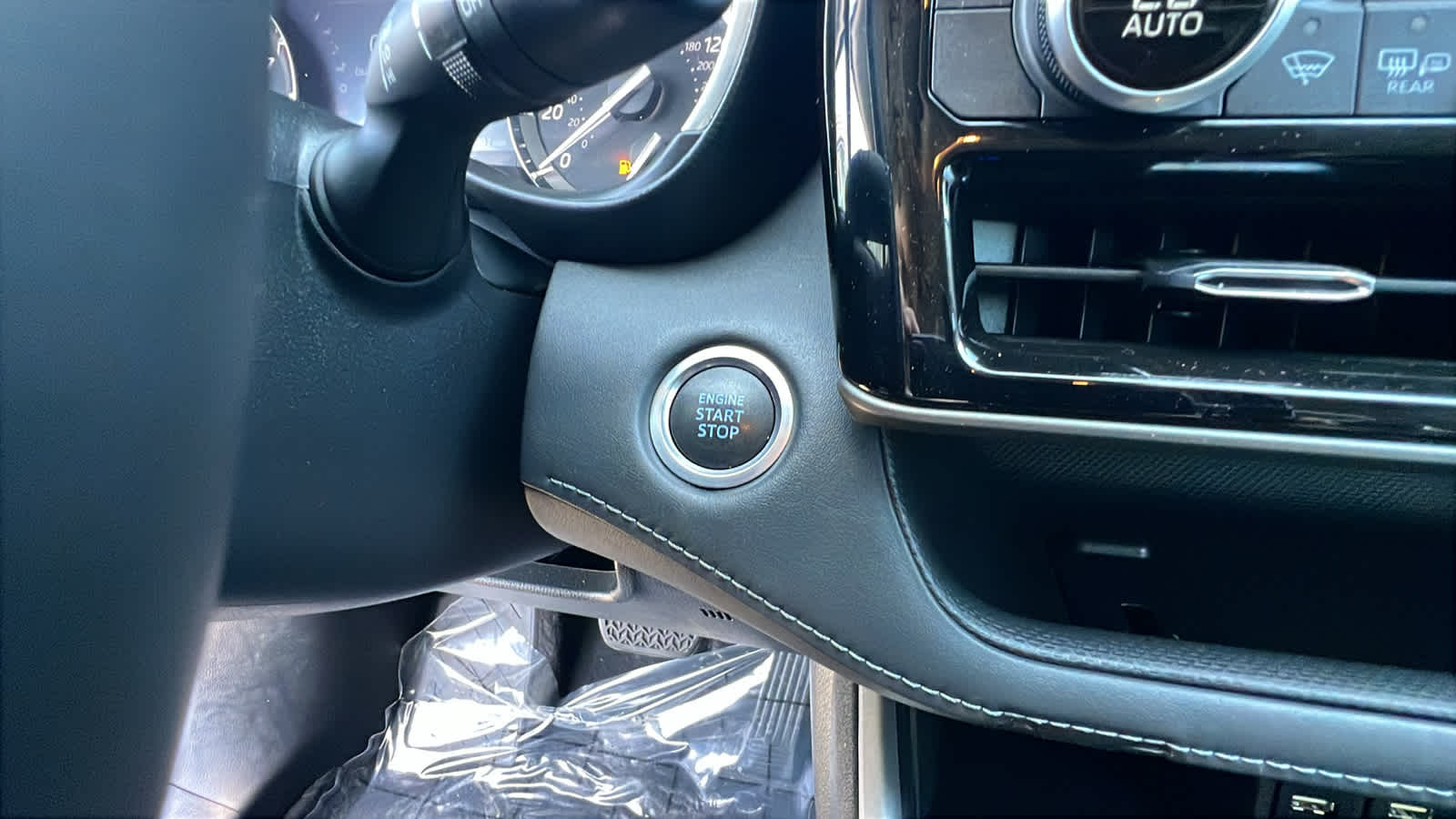 used 2021 Toyota Highlander car, priced at $36,995