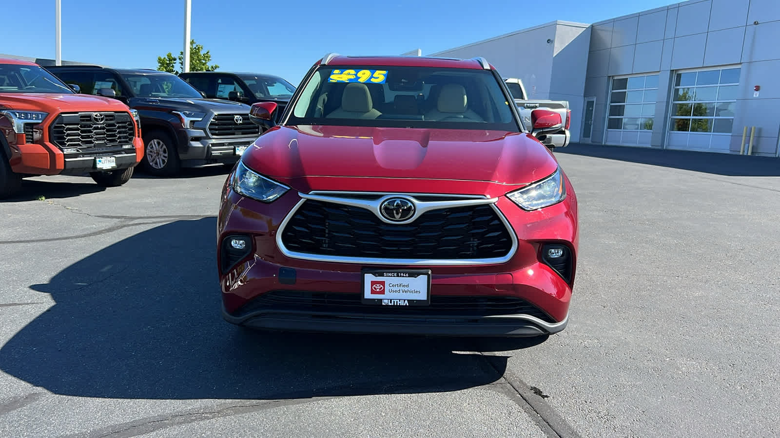 used 2022 Toyota Highlander car, priced at $39,995
