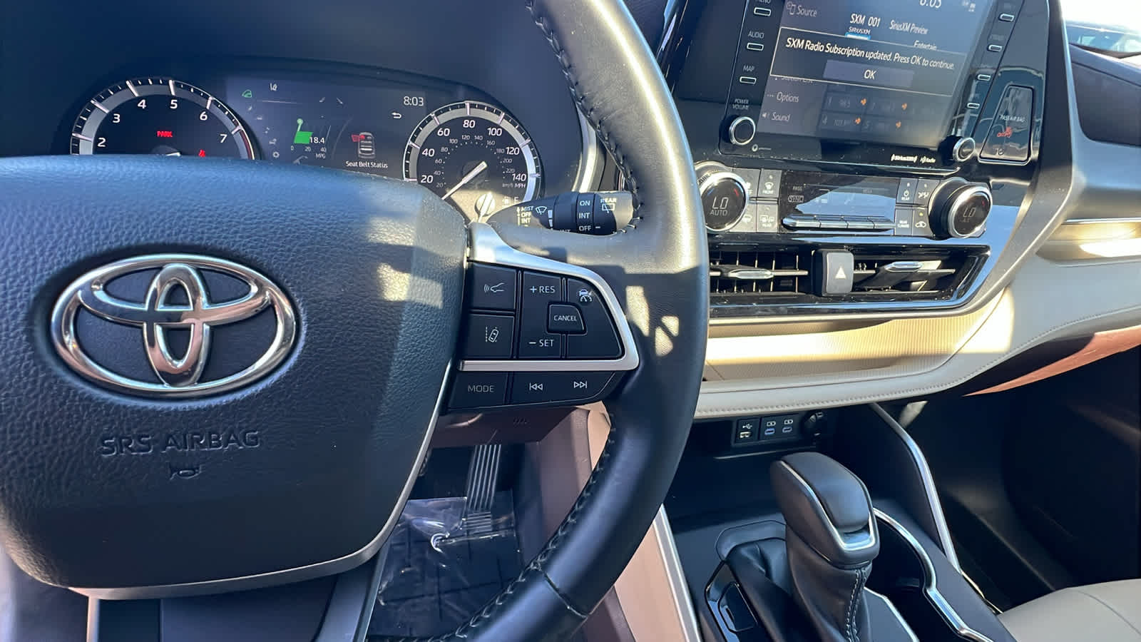 used 2022 Toyota Highlander car, priced at $39,995