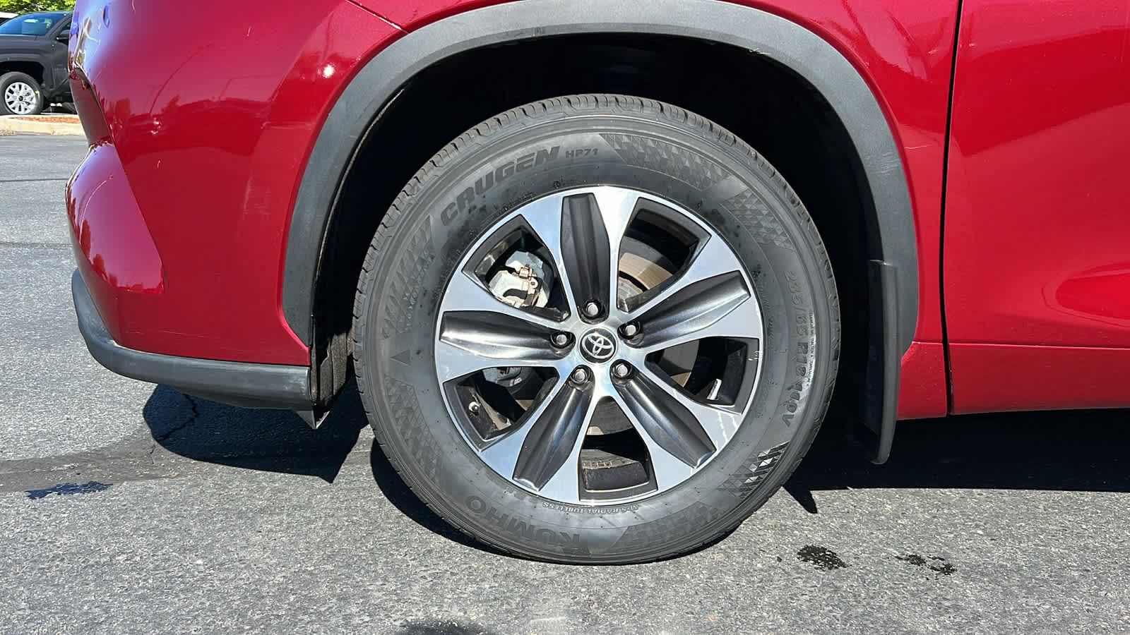 used 2022 Toyota Highlander car, priced at $39,995