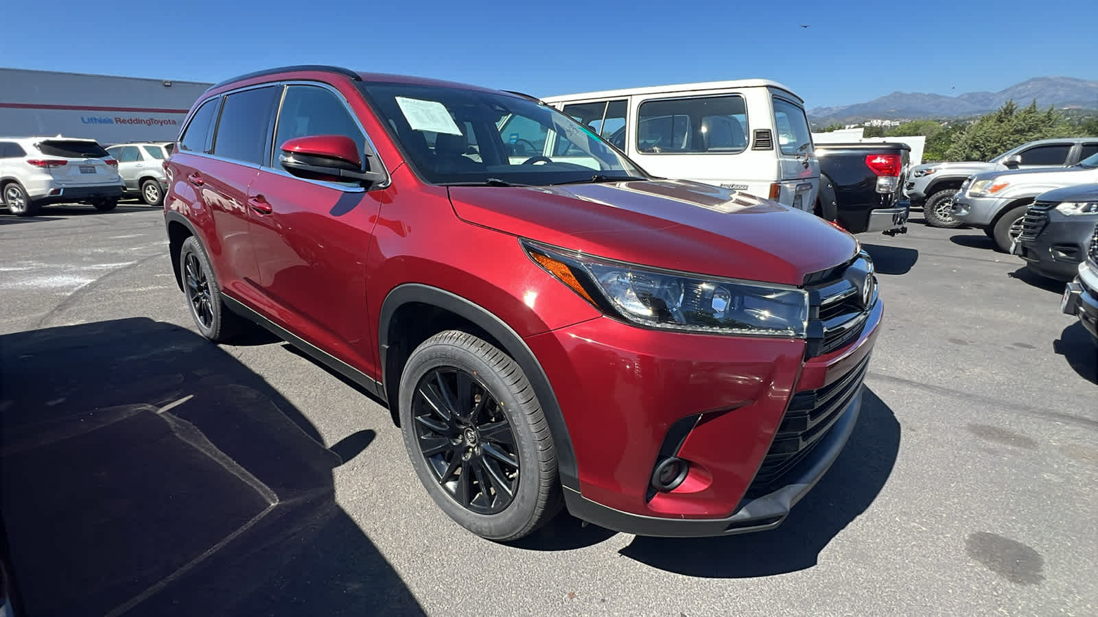 used 2019 Toyota Highlander car, priced at $27,995