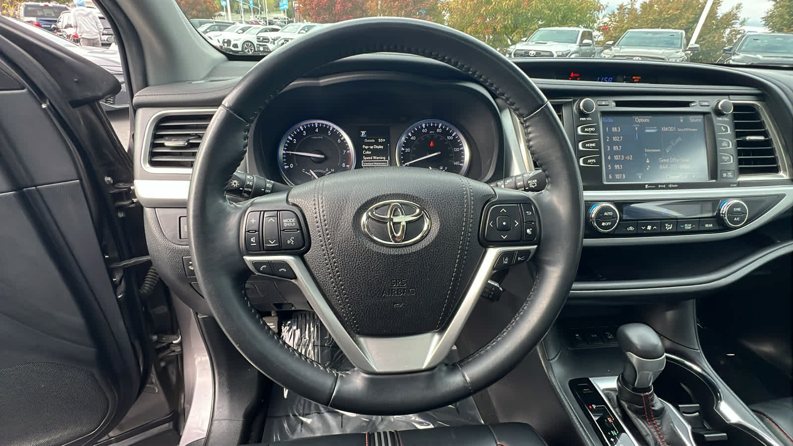 used 2019 Toyota Highlander car, priced at $27,995