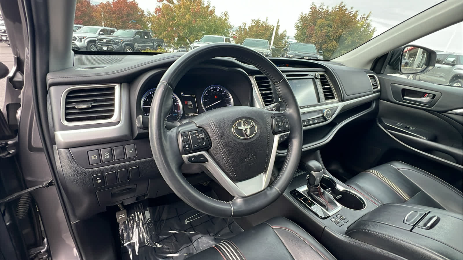 used 2019 Toyota Highlander car, priced at $27,995