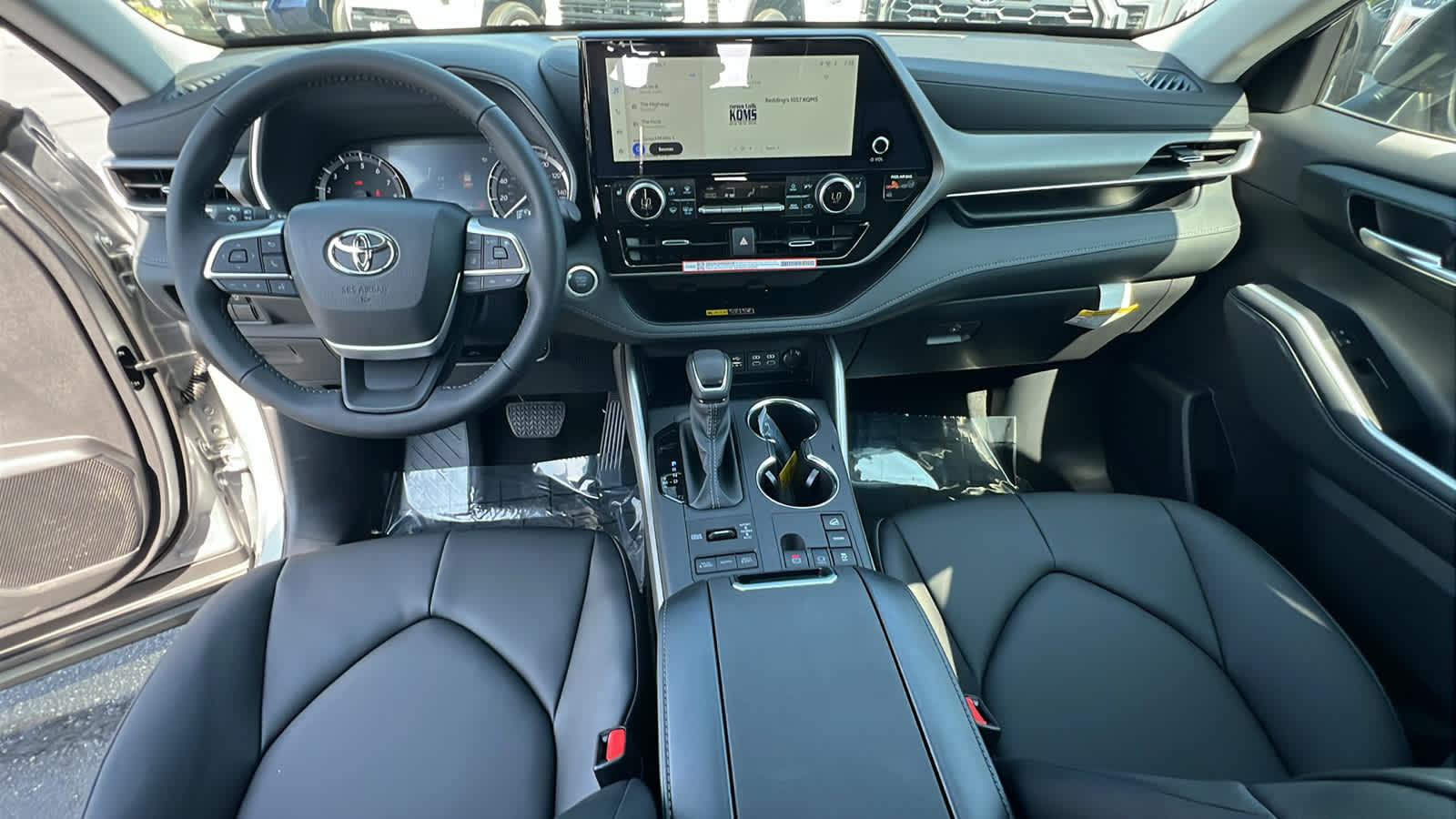new 2025 Toyota Highlander car, priced at $47,223