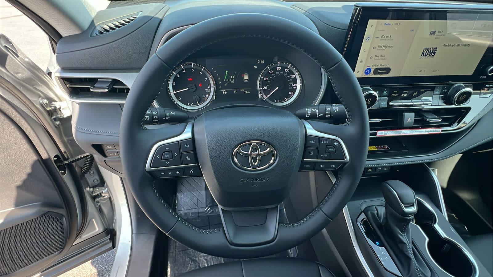 new 2025 Toyota Highlander car, priced at $47,223