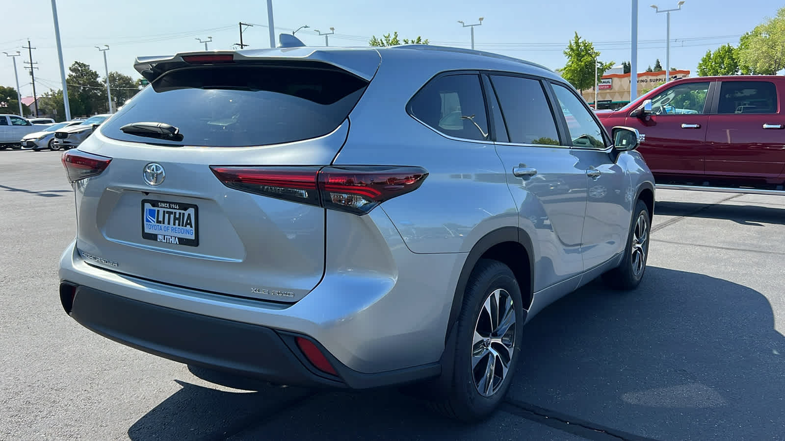 new 2025 Toyota Highlander car, priced at $47,223