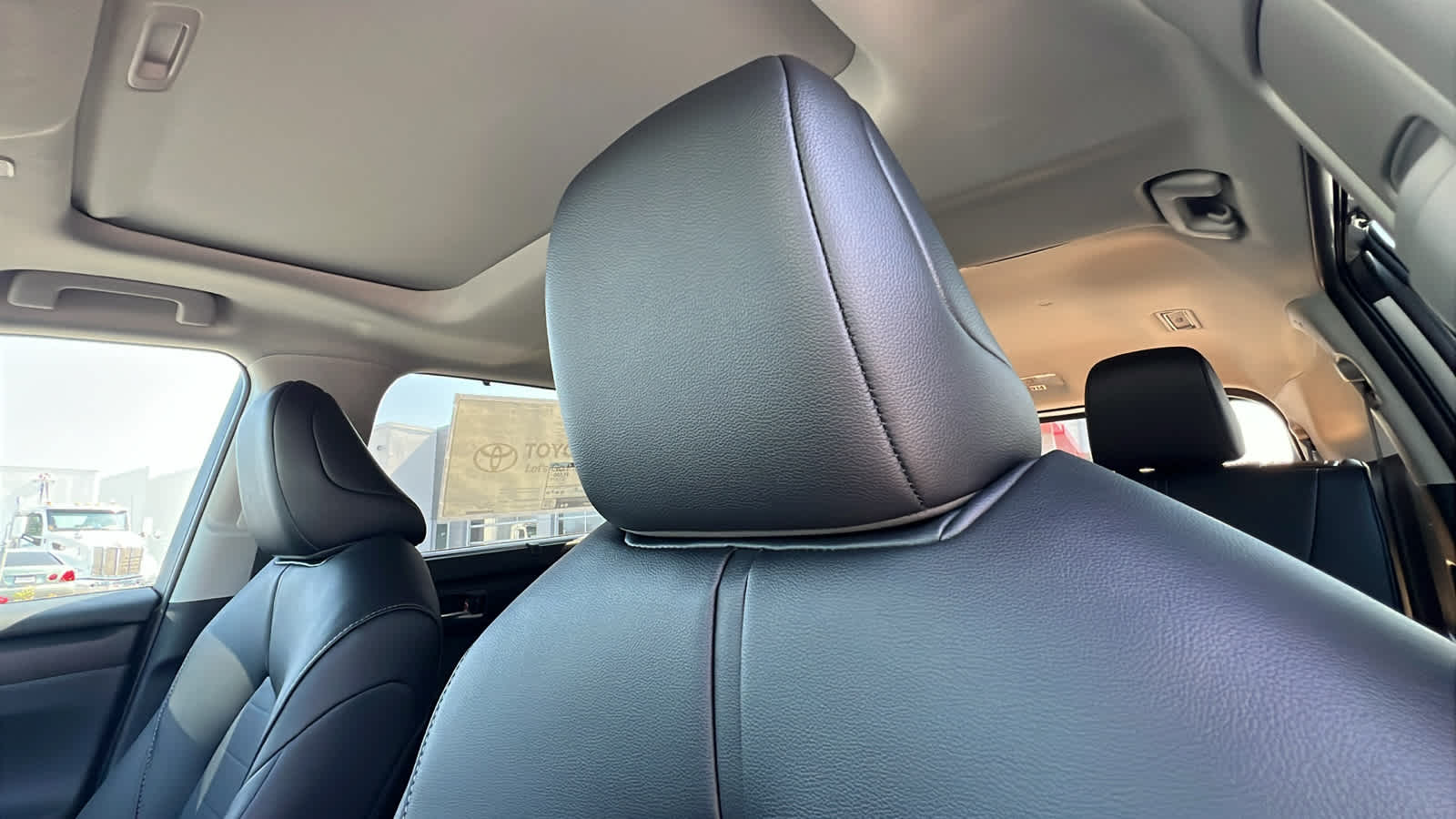 new 2025 Toyota Highlander car, priced at $47,223