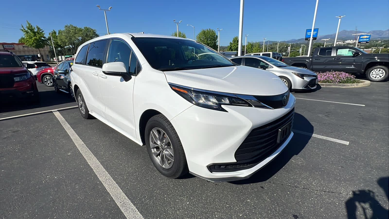 used 2023 Toyota Sienna car, priced at $39,995